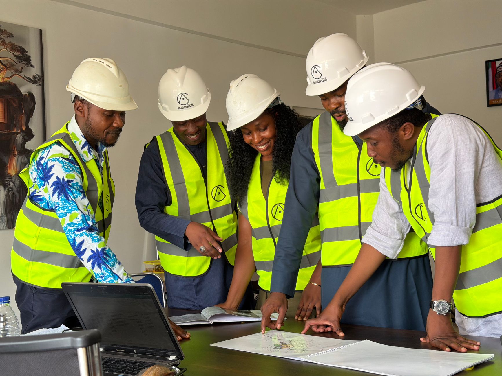 Equipe técnica em obra